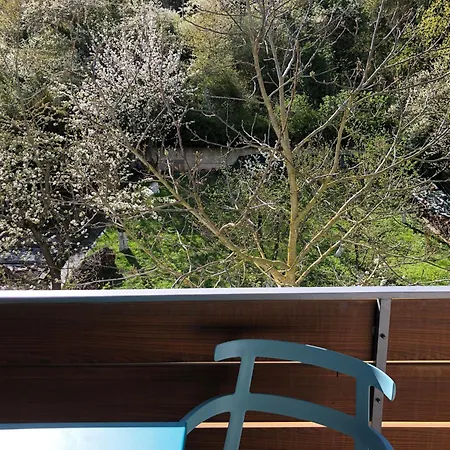 Blaues Mit Grossem Balkon, Bad Ist Ein Traum, 50 Schritte Zum Radweg Am Main, Weinfest Besuchen * Mainstockheim