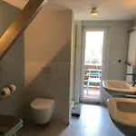 Гостевой дом Blaues -keine Kueche- Mit Grossem Balkon, Bad Ist Ein Traum, Nur 50 Schritte Zum Radweg Am Main Mainstockheim