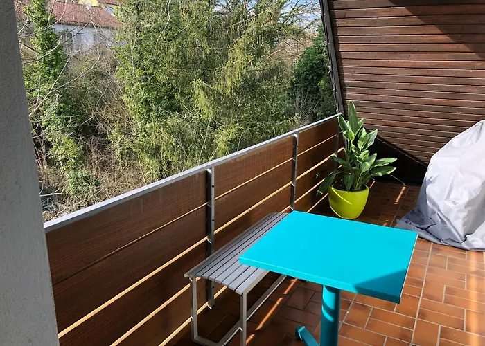 Blaues Zimmer, -keine Wohnung, Keine Küche-mit Grossem Balkon, Bad Ist Ein Traum, Nur 50 Schritte Zum Radweg Am Main Gasthof