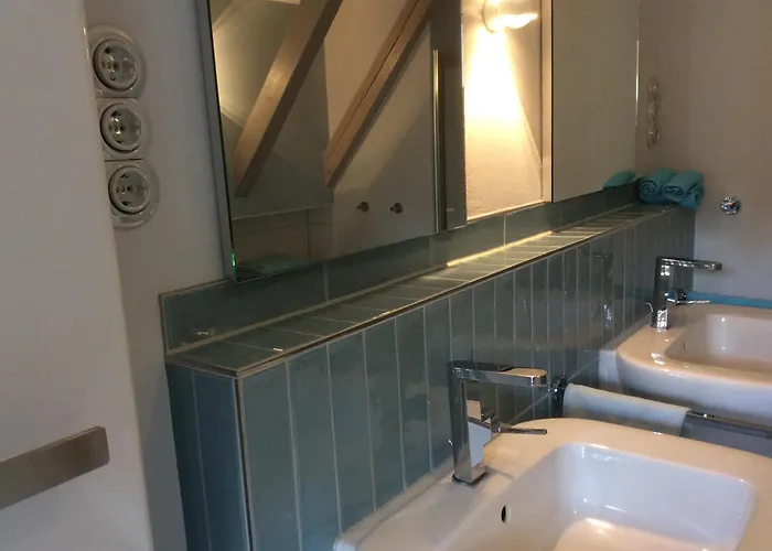 Blaues Zimmer, -keine Wohnung, Keine Küche-mit Grossem Balkon, Bad Ist Ein Traum, Nur 50 Schritte Zum Radweg Am Main 3* Mainstockheim
